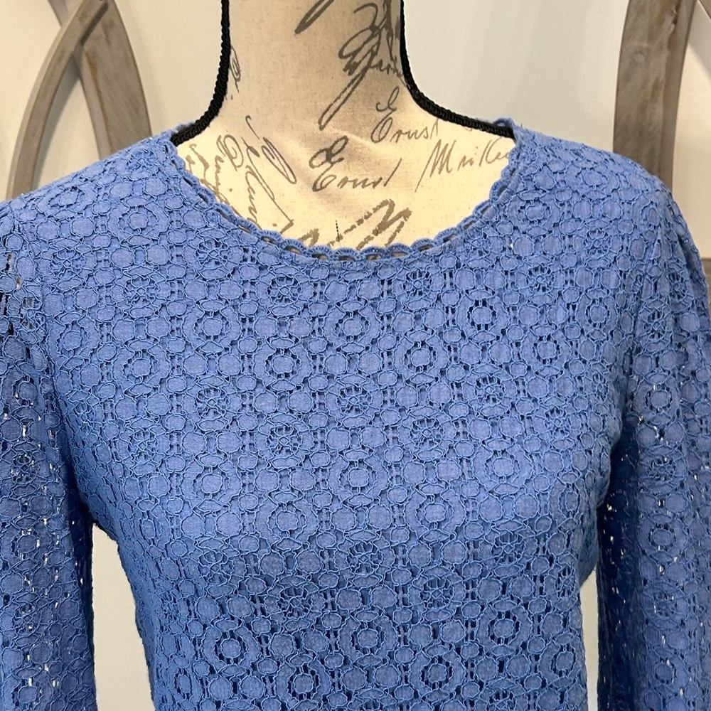 Banana Republic Lacey Blouse Crochet Like Overlay Pretty Periwinkle Size Medium